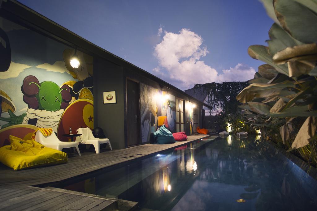 M Boutique Hostel Seminyak Exterior foto